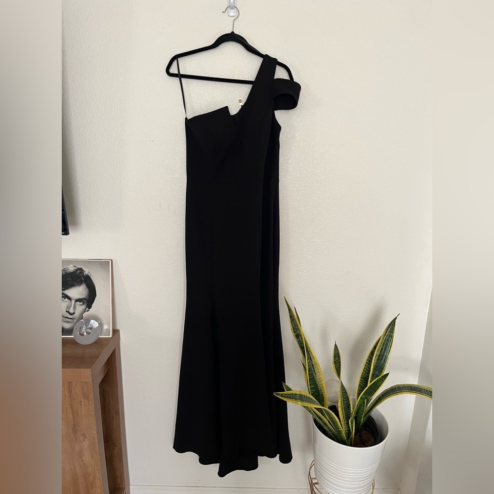 Betsy & Adam Chic Black One-Shoulder Dress